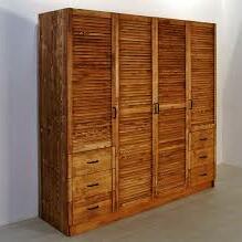 Шкафы из древесины